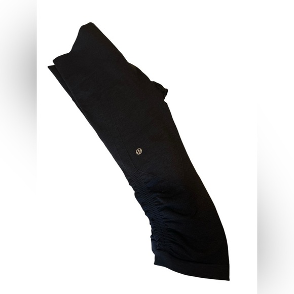 LULULEMON - In The Flow Crop II
Heathered Deep Coal sz4 - Picture 6 of 7